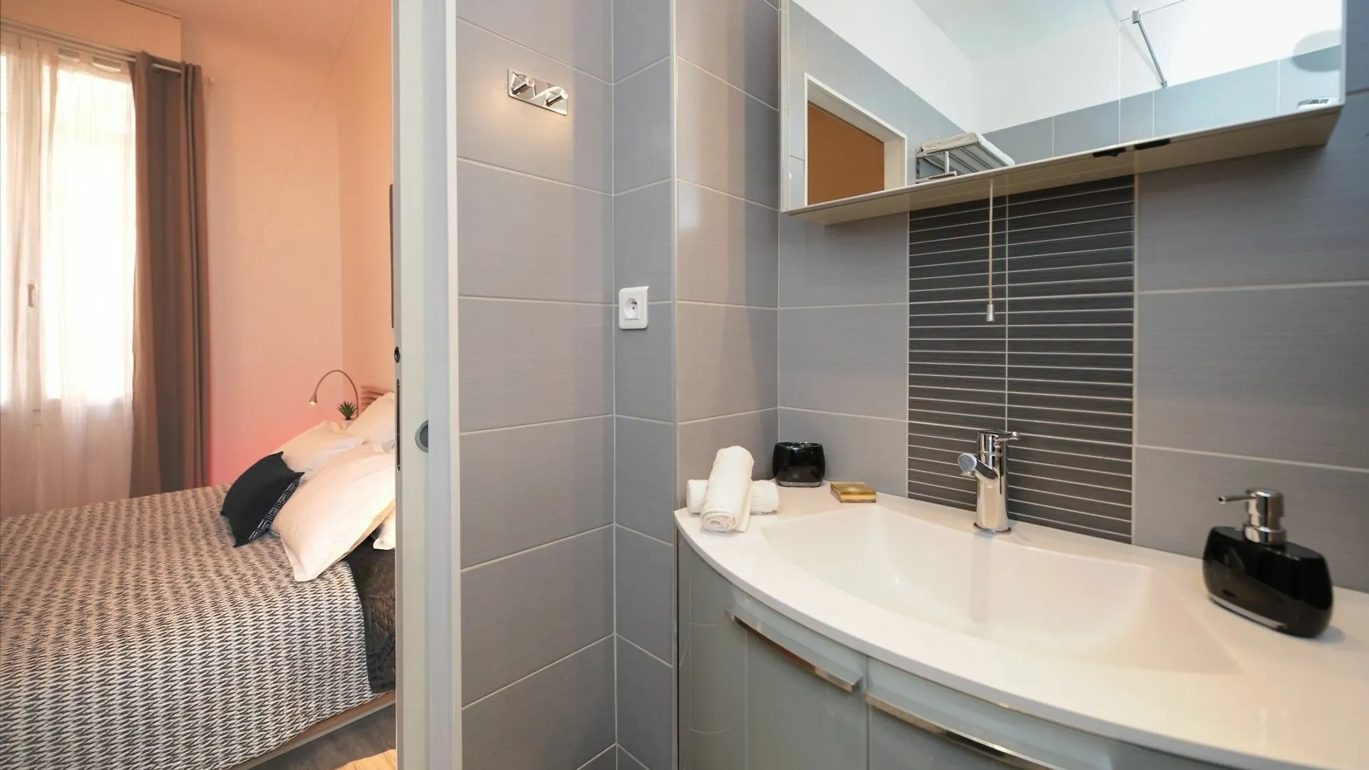 La Salamandre A Nice Apartment